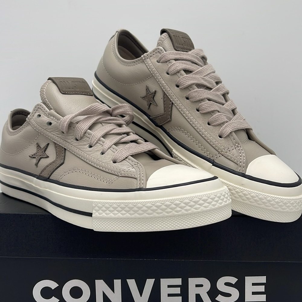 Converse Men’s STAR PLAYER 76 OX
PAPYRUS/CLASSIC TAUPE/EGRET A12405C Leat… - Picture 5 of 16